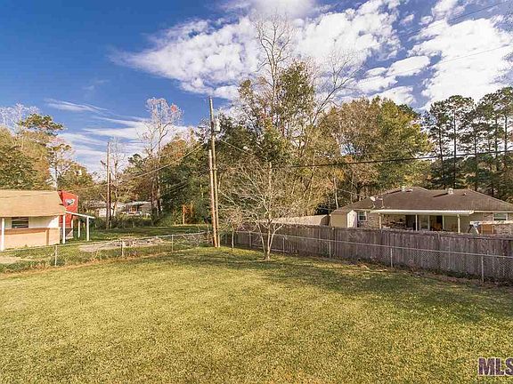 4th image of 30638 Anderson Dr