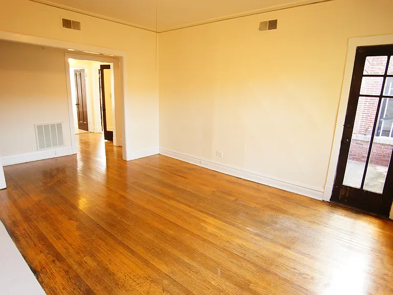 2542 N Kedzie Blvd #3W — Photo 3
