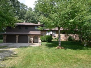 42630 30th St, Paw Paw, MI 49079