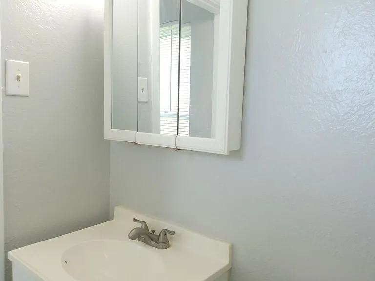 4318 Belfast Dr — Photo 15