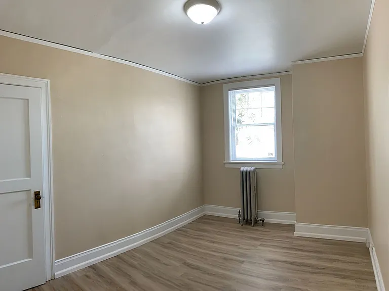 8 S Magnolia St — Photo 5
