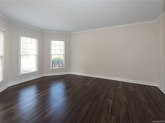 4th image of 247 Montibello Dr