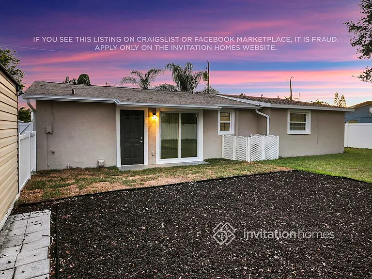 431 Floridana Dr — Photo 25