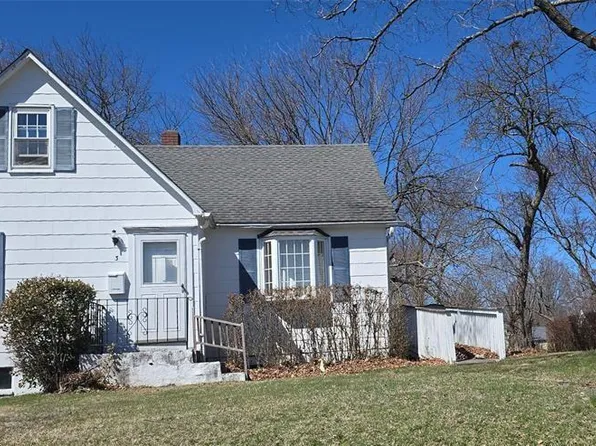 3 Pond Rd, Walden, NY 12586