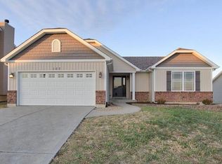 107 Shadow Pointe Dr, Wentzville, MO 63385