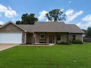 154 Collins Ct, Gladewater, TX 75647