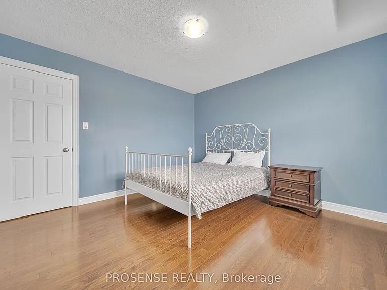 2 Timbercove Rd — Photo 13