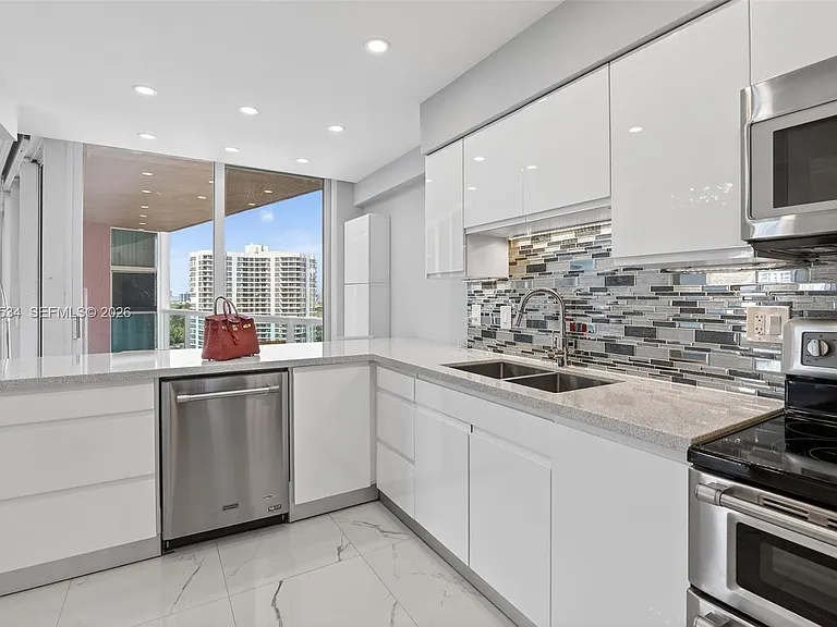 3370 Hidden Bay Dr #1501 — Photo 10
