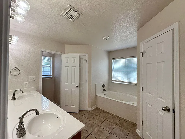 2709 Hydrangea Ave — Photo 20