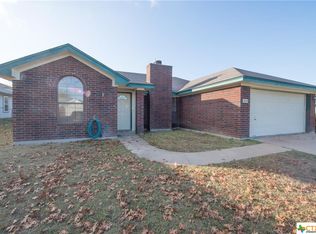 215 Rodeo Cir, Copperas Cove, TX 76522