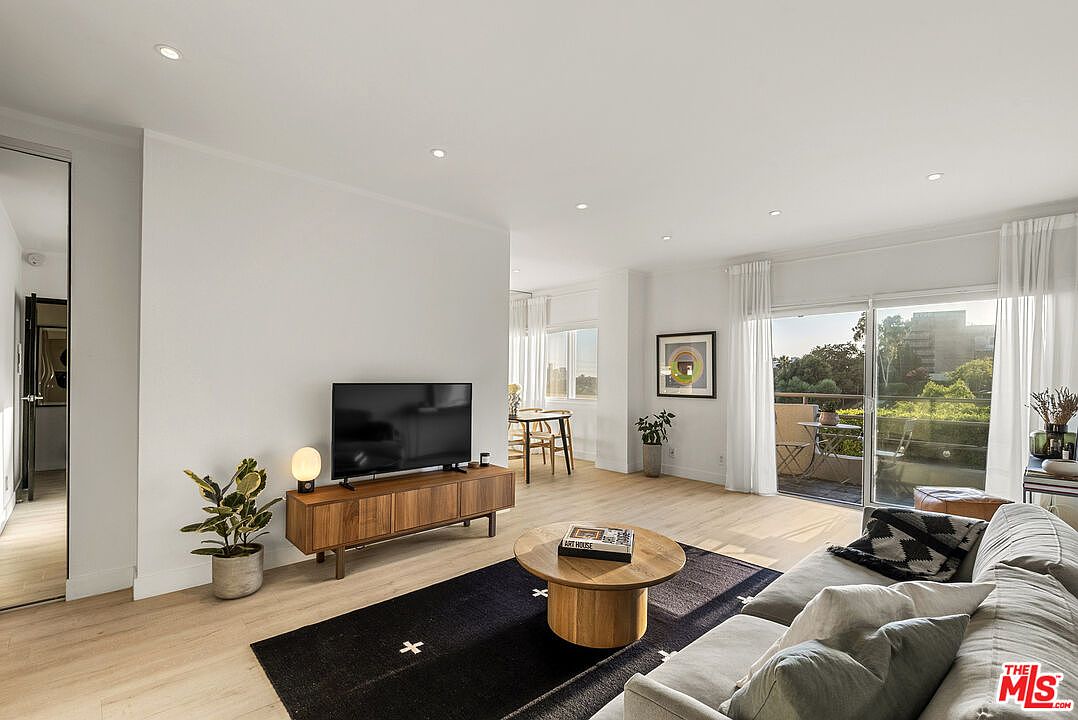 Park Wellington Condo
