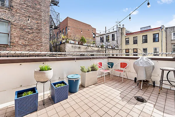 Rented by Voro, LLC | media 6