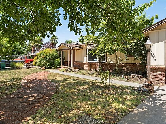 2nd image of 1696 Oak Way