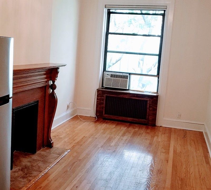 1st image of 39 W 71st St #4RR