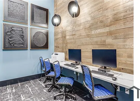 2 bed, $1,100 — Photo 1