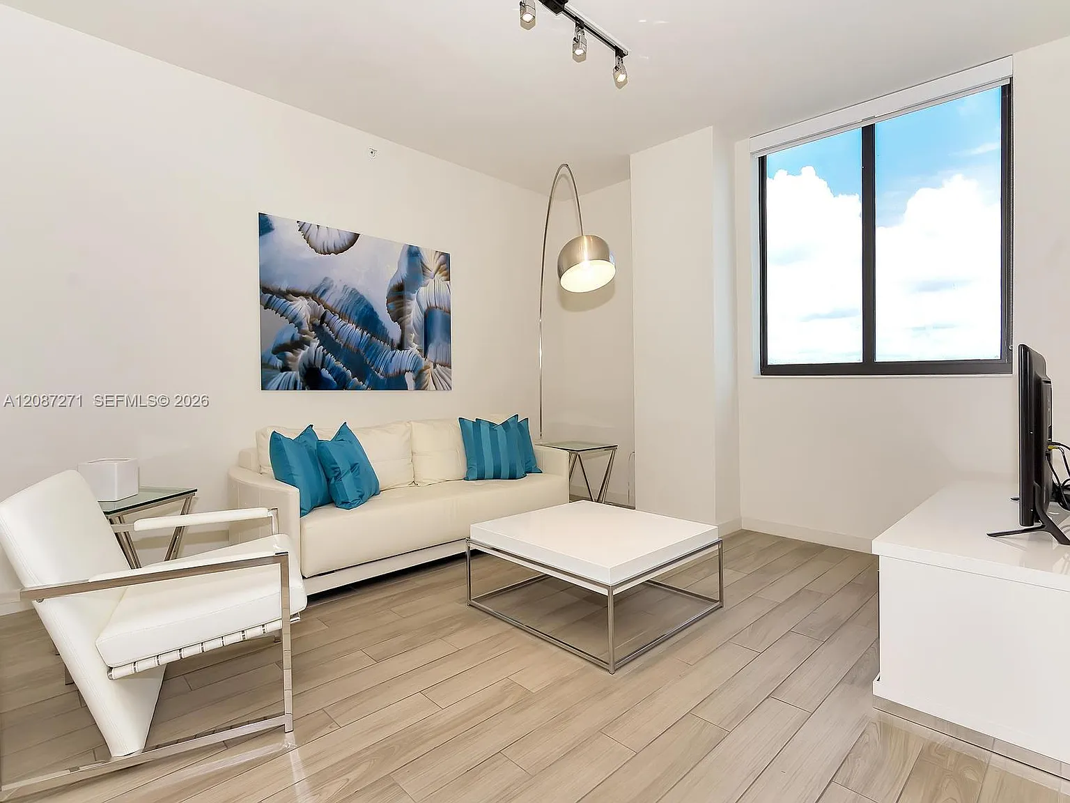 Nine At Mary Brickell Vil — Photo 2