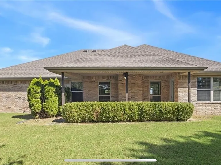2915 N Raven Ln — Photo 3