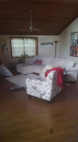 2nd image of 537 Queens Loop N