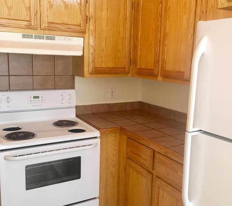 1st image of 1220 Del Oro Ln APT 9