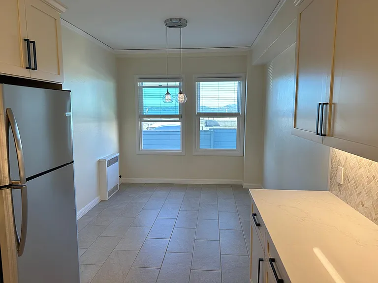 1890 Broadway Street — Photo 15