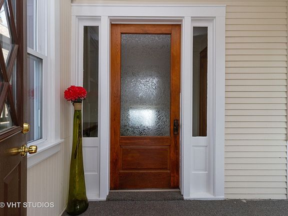 3rd image of 10617 S Central Park Ave