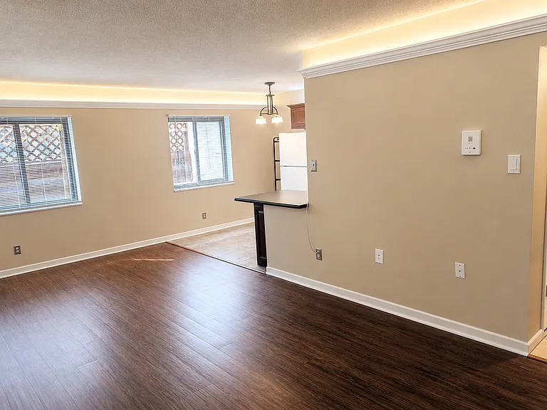 5728 Elwood St #2 — Photo 3