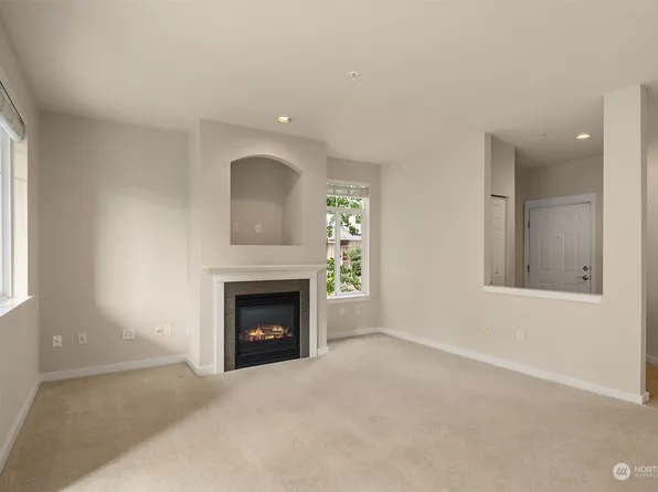 3500 E Lake Sammamish Parkway #1-204, Sammamish, WA 98075