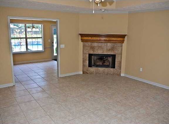 4th image of 394 Siwell Meadows Dr