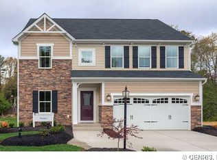 104 Coneflower Dr, West Henrietta, NY 14586