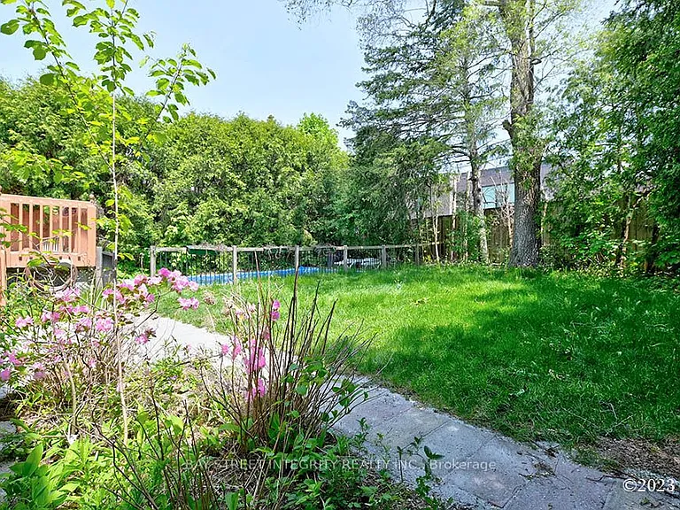 27 Heathview Ave #LOWER — Photo 15