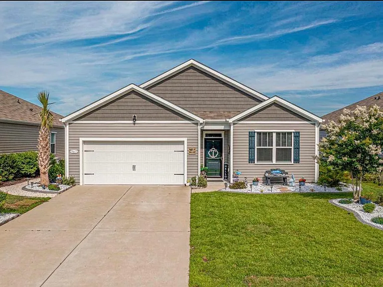 567 Hay Hill Ln — Photo 1