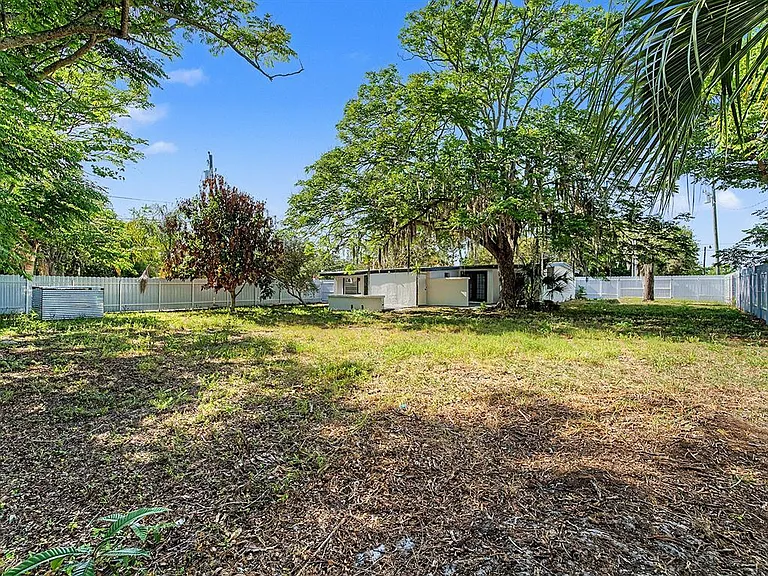 7708 Maryland Ave — Photo 41