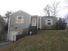 1st image of 3704 Connelly Ln