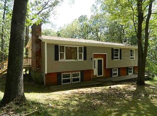50 Hickey Rd, Pomfret Center, CT 06259