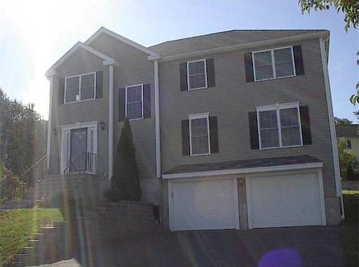 4th image of 18 Hilltop Dr