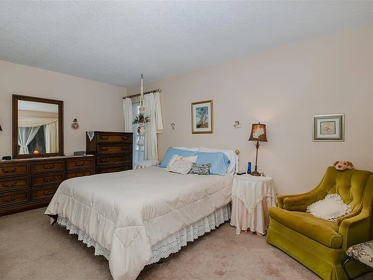 8015 San Fernando Dr — Photo 35