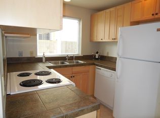 735 N 94th St UNIT B1, Seattle, WA 98103