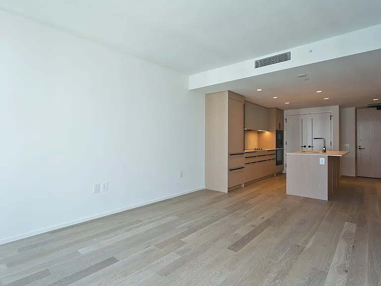 333 Ward Ave #3706 — Photo 4