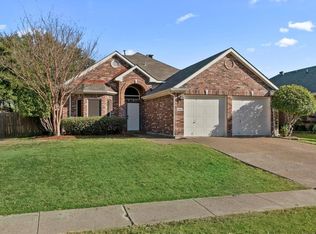 2101 Oak View Pl, Lewisville, TX 75067