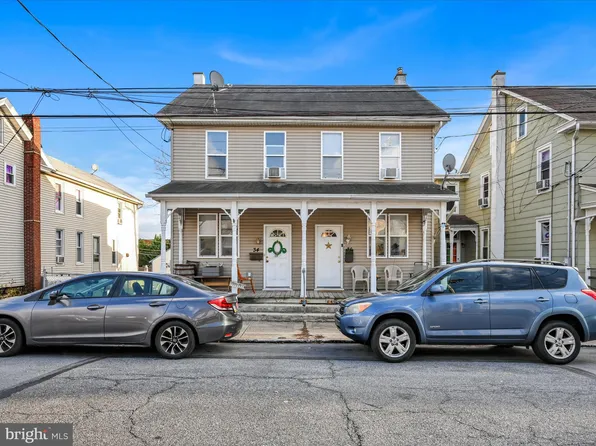 34 W Hummelstown St, Elizabethtown, PA 17022