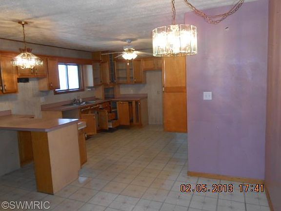 3rd image of 20932 Starbrick St