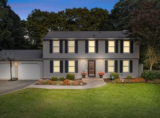 45 Foreston Cir, Manorville, NY 11949