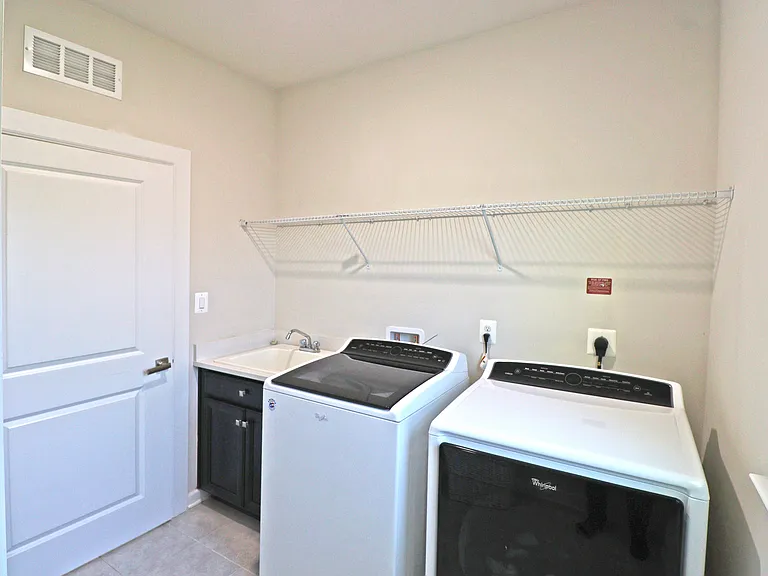 1040 Stepping Pl — Photo 71