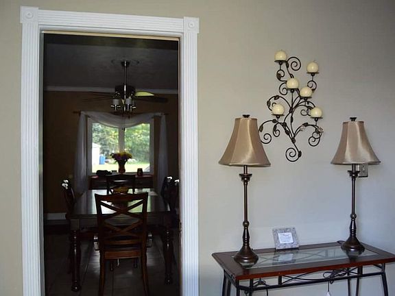 2nd image of 18422 Clairmont Dr