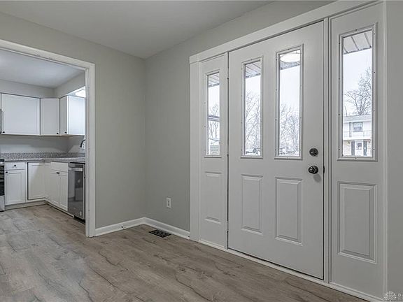 2nd image of 5196 Polen Dr #D