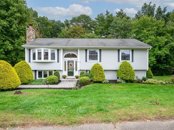 17 Vinal St, Hudson, MA 01749