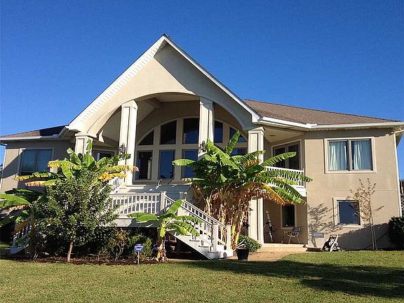 3rd image of 4006 S Shore Dr
