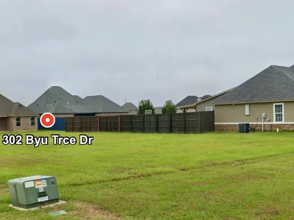 302 Bayou Trace Dr, Monroe, LA 71203