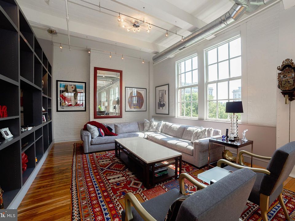 1st image of 220 W Washington Sq APT 600