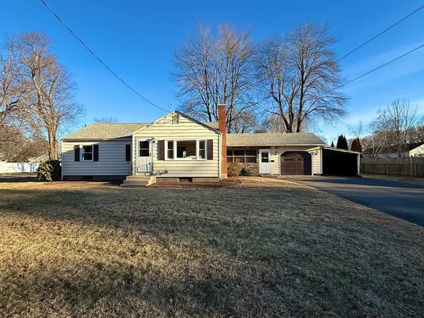 92 River Rd, Agawam, MA 01001